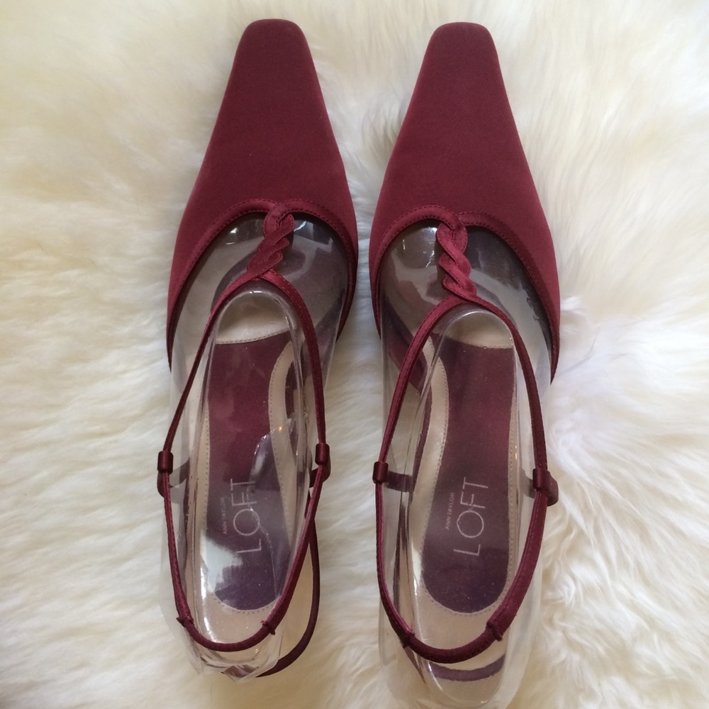 HOST PICK 🌟💖🌟Ann Taylor LOFT Satin Pump